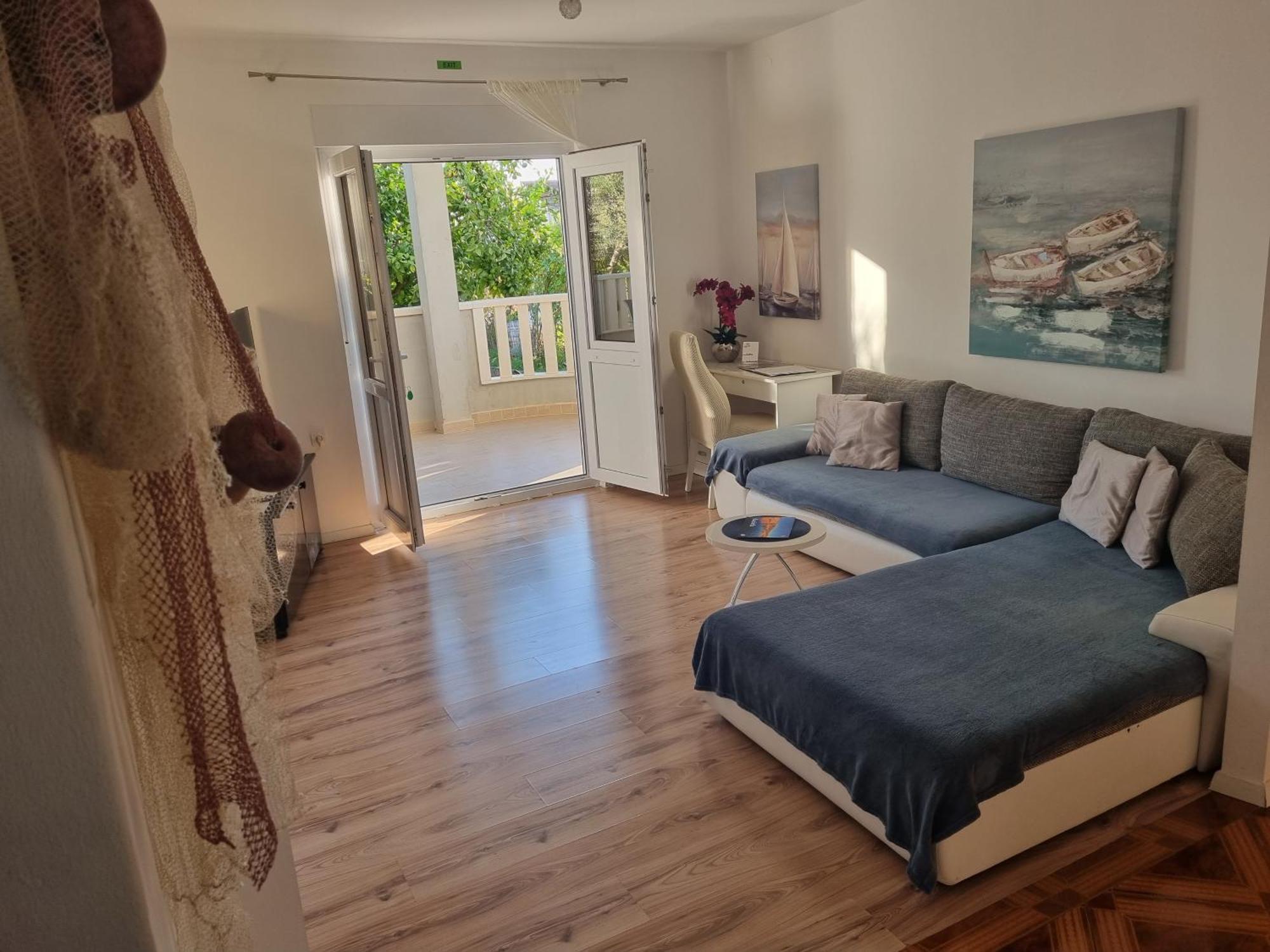 Apartment Sobin Kaštela エクステリア 写真